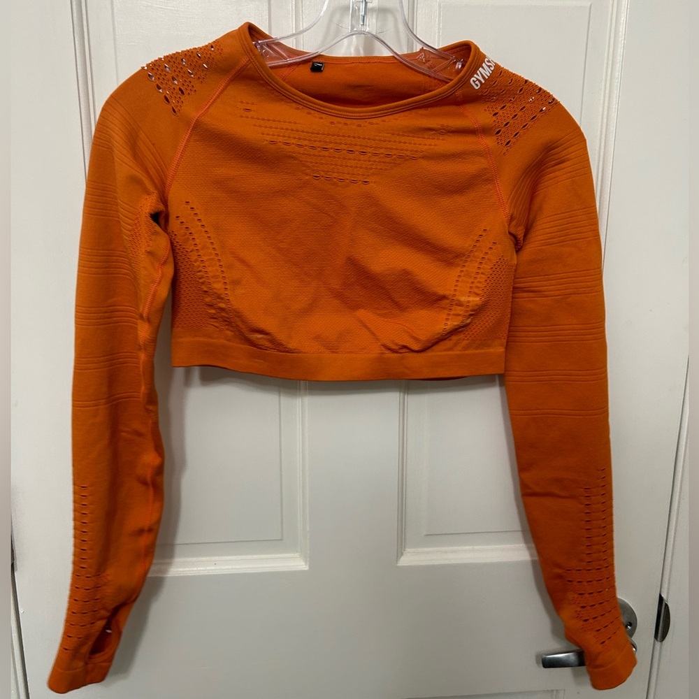 Gym-shark Long-sleeve Workout Croptop. Size (Small)
